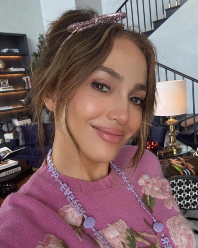 Jennifer Lopez’s Easter Selfie with Her Twins Sparks Massive Buzz—But It’s One Detail That’s Getting All the Attention!